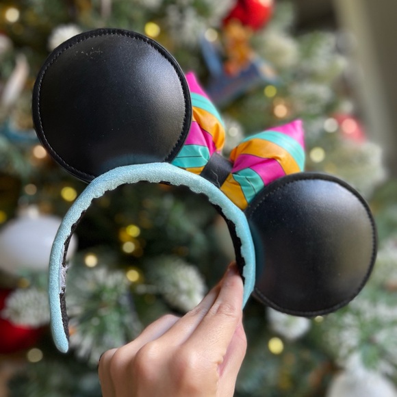 Disney Minnie Ears Buzz Lightyear Sox - Picture 2 of 6